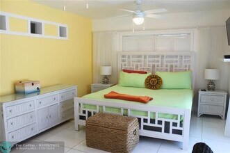 4430 Sea Grape Dr in Lauderdale-by-the-Sea, FL - Building Photo - Building Photo