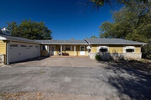 2324 Hartford Rd in Austin, TX - Building Photo