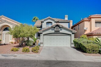 9816 La Vid Ct in Las Vegas, NV - Foto de edificio - Building Photo