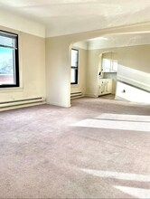 909 4th Ave N in Seattle, WA - Foto de edificio - Building Photo