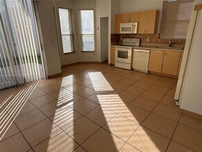 13064 NW 9th Ct in Pembroke Pines, FL - Building Photo - Building Photo