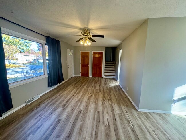 2207 18th St in Bettendorf, IA - Foto de edificio - Building Photo