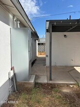 2618 E Sandra Terrace in Phoenix, AZ - Building Photo - Building Photo
