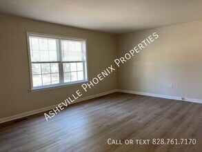 18 Ican Dr in Arden, NC - Building Photo - Building Photo