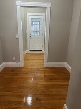 33 Algonquin St, Unit 2 in Boston, MA - Building Photo - Building Photo