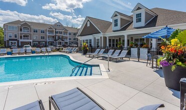 Winding Creek Apartments in Webster, NY - Foto de edificio - Building Photo