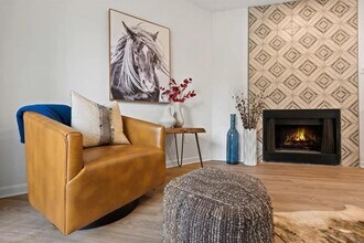 12001 Metric Blvd in Austin, TX - Foto de edificio - Building Photo