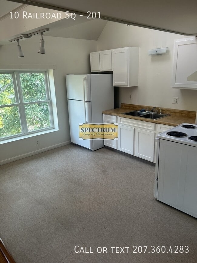 10 Railroad Square in Waterville, ME - Building Photo - Building Photo