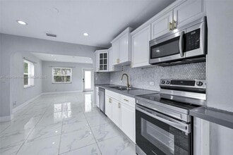 2714 Fillmore St in Hollywood, FL - Building Photo - Building Photo