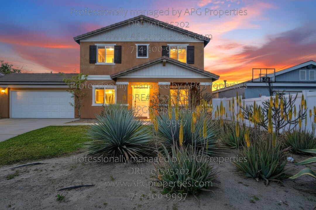 139 Thompson Ave in Fullerton, CA - Building Photo