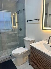 4938 SW 33rd Way in Fort Lauderdale, FL - Building Photo - Building Photo