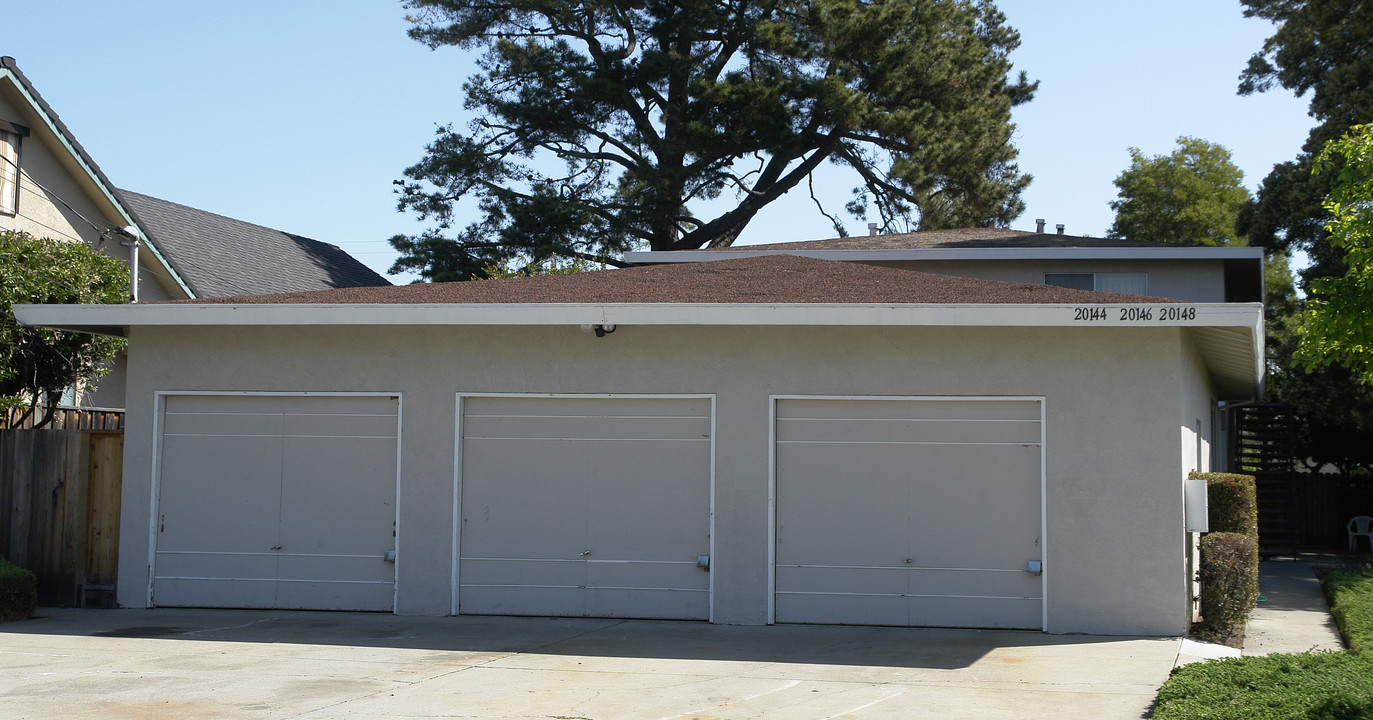 20144 San Miguel Ave in Hayward, CA - Foto de edificio