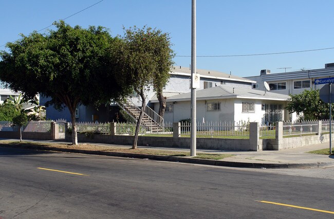 229 W Buckthorn St in Inglewood, CA - Building Photo - Building Photo