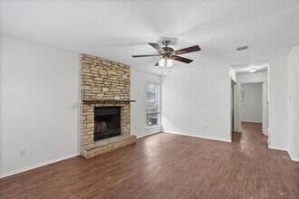 2216 Donahue Ln-Unit -A in Austin, TX - Building Photo - Building Photo