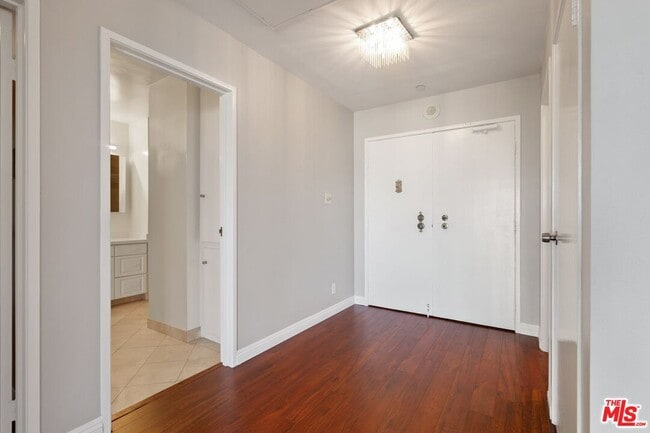 101 California Ave in Santa Monica, CA - Building Photo - Building Photo
