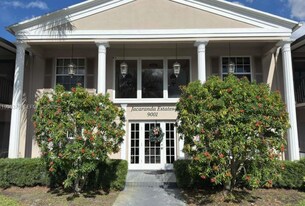 9001 Jacaranda Ln, Unit 107 in Plantation, FL - Building Photo