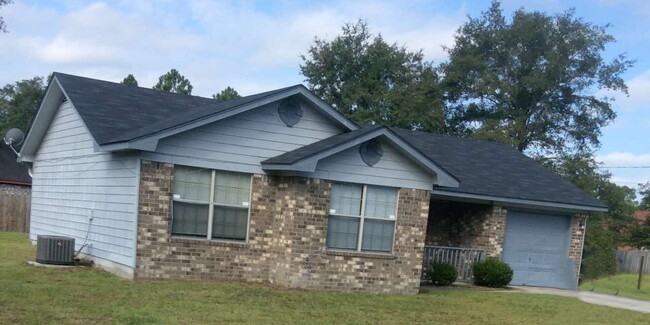 property at 62 Kyle Ln