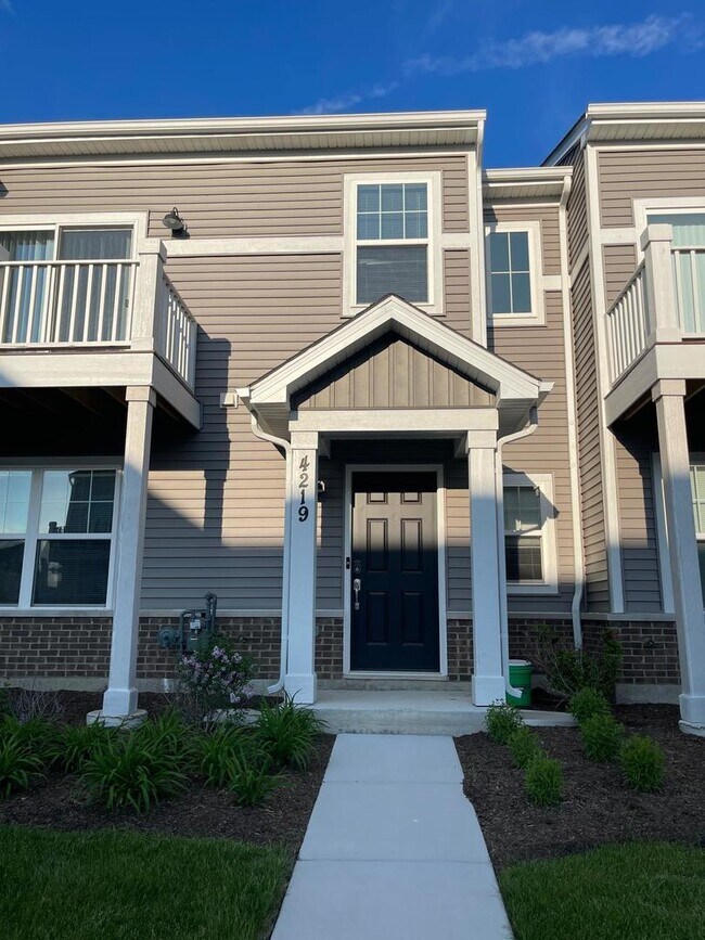 4219 Chelsea Mnr Cir in Aurora, IL - Building Photo - Building Photo