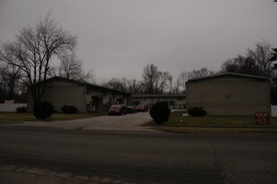 702-708 Wabash Ave in Chesterton, IN - Building Photo