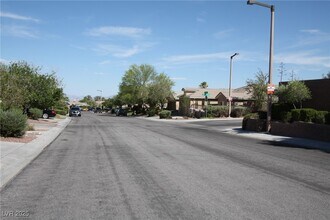 11608 W Sleepy Heaven Pl in Las Vegas, NV - Building Photo - Building Photo
