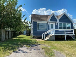 2371 Broadway St in Dickinson, TX - Foto de edificio - Building Photo