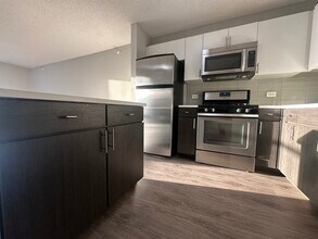 180 N Jefferson St in Chicago, IL - Building Photo - Building Photo