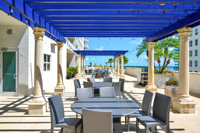 1200 Brickell Bay Dr