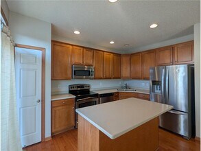 11170 Sand Castle Dr in Woodbury, MN - Building Photo - Building Photo