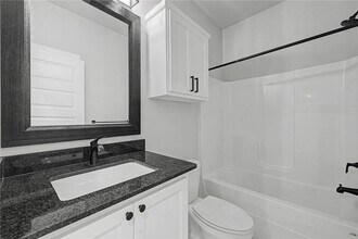 2 Creetown Ln in Bella Vista, AR - Building Photo - Building Photo