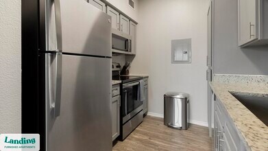 3379 Timber View Dr in San Antonio, TX - Foto de edificio - Building Photo