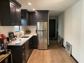 2415 Ocean Ave in Los Angeles, CA - Building Photo - Building Photo