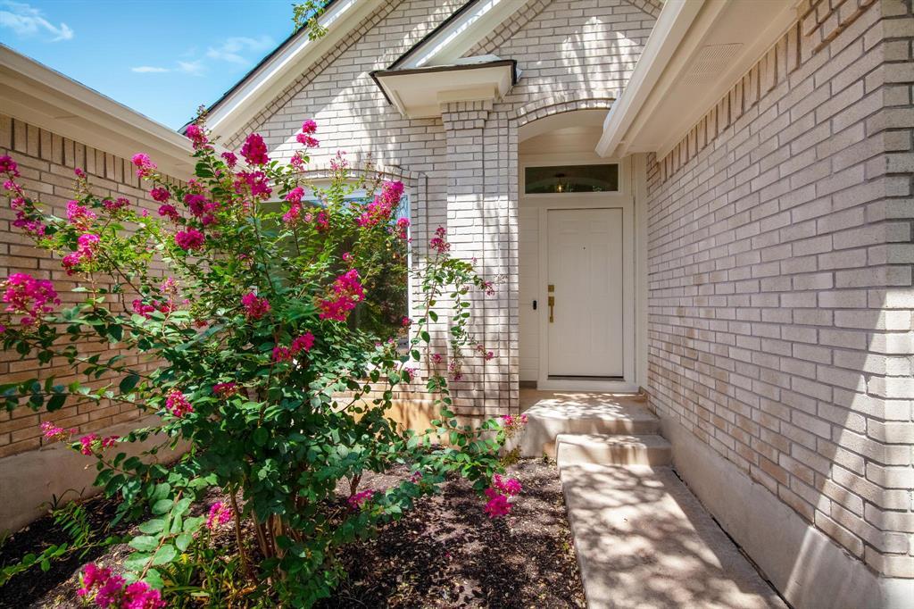 13253 Kerrville Folkway in Austin, TX - Building Photo