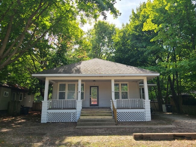 property at 460 W Napier Ave