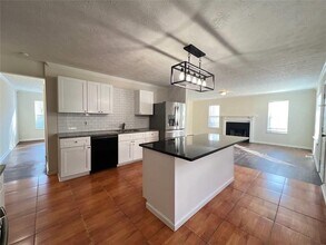 1418 Brookside Manor Ct in Tucker, GA - Building Photo - Building Photo