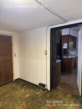 3345 Sandwich St. in Windsor, ON - Building Photo - Building Photo