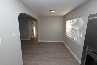 110 N Palm Ave in Palatka, FL - Building Photo - Building Photo