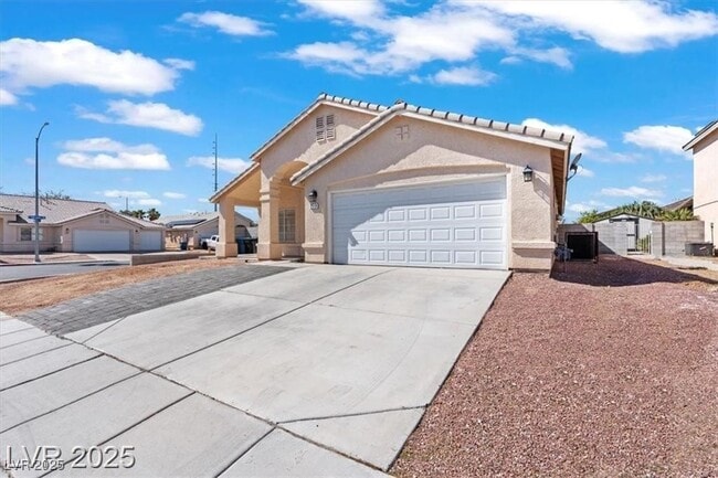 2419 Country Orchard St in North Las Vegas, NV - Building Photo - Building Photo