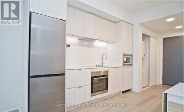 86 Dundas St E in Mississauga, ON - Building Photo - Building Photo