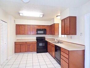 201 Terra Dr in Sierra Vista, AZ - Building Photo - Building Photo