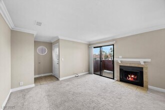 4050 Pacific Harbors Dr in Las Vegas, NV - Foto de edificio - Building Photo