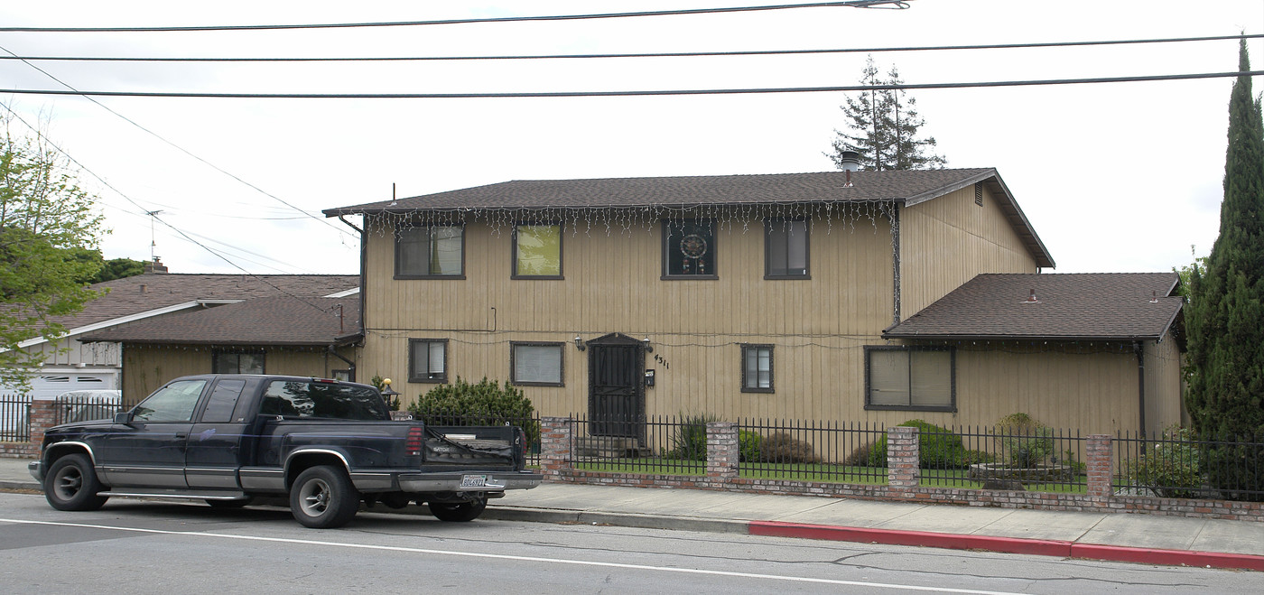 4311 Heyer Ave in Castro Valley, CA - Building Photo