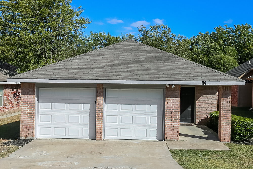 114 Alpine Dr in Desoto, TX - Building Photo