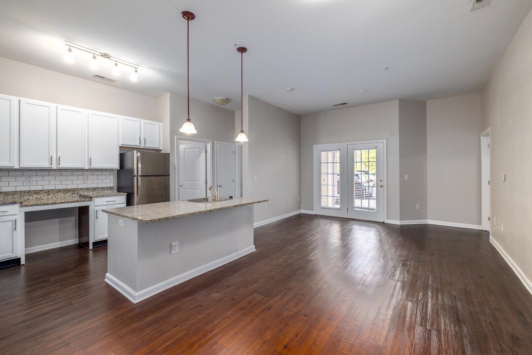 Park at Drexel in Charlotte, NC - Building Photo