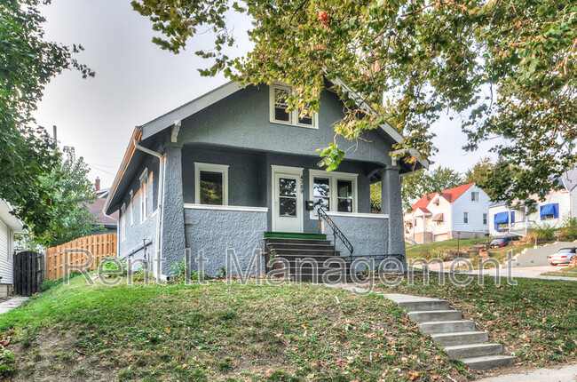 property at 4389 Mason St