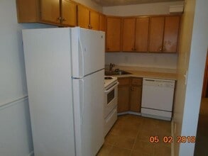 5208 Hasbrook Dr in Louisville, KY - Building Photo - Building Photo