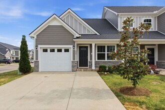 220 Ruth Wy in Spring Hill, TN - Building Photo - Building Photo