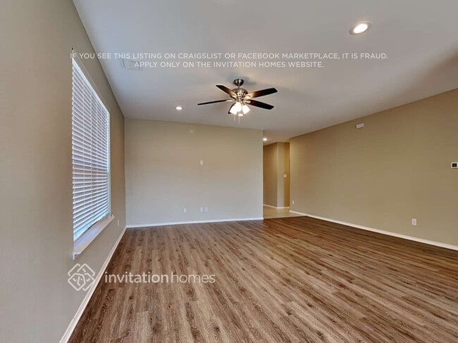 2106 Slow Stream Dr in Royse City, TX - Foto de edificio - Building Photo