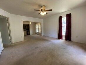 409 2nd St in West Des Moines, IA - Building Photo - Building Photo