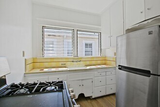 3034 Fairmount St in Los Angeles, CA - Building Photo - Building Photo