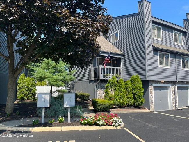13 Devon Ct in Spring Lake, NJ - Building Photo - Building Photo